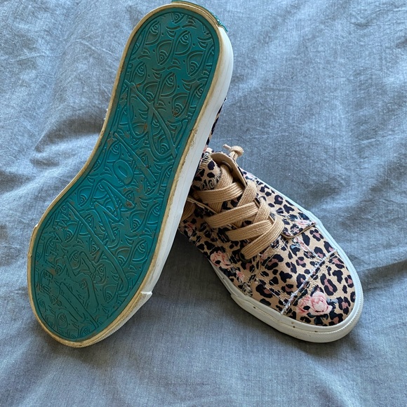 Blowfish Malibu Sneakers - Picture 2 of 2